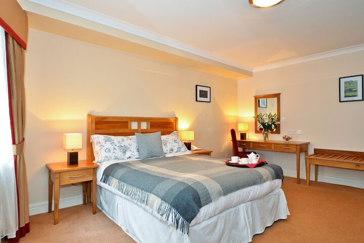 Room 7 of 24