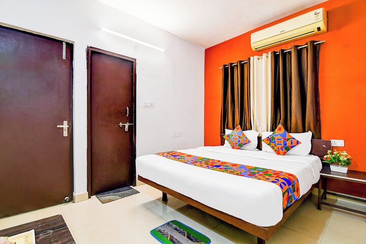 Room 15 of 29