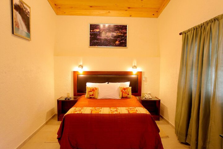 Room 11 of 23