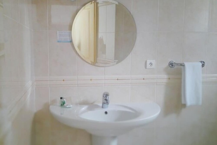 Room 20 of 32