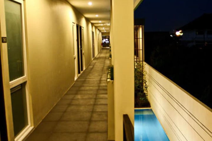 Ballroom/Hall 18 of 19