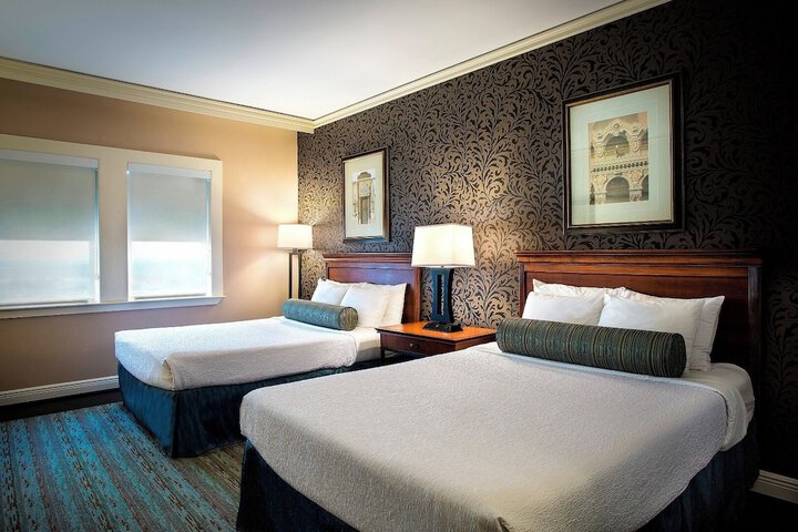 Room 35 of 116
