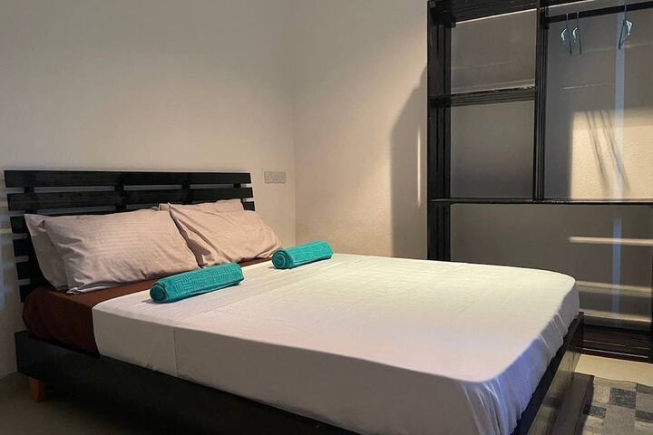 Room 14 of 19