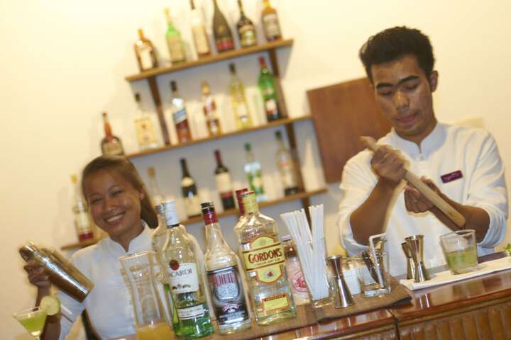 Lounge 59 of 82