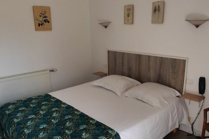 Room 14 of 74