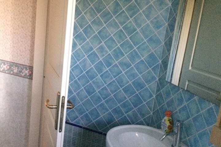 Room 21 of 29