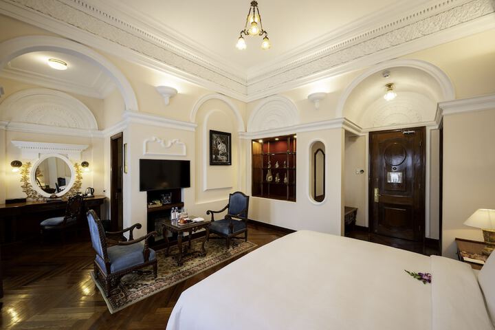 Room 25 of 193
