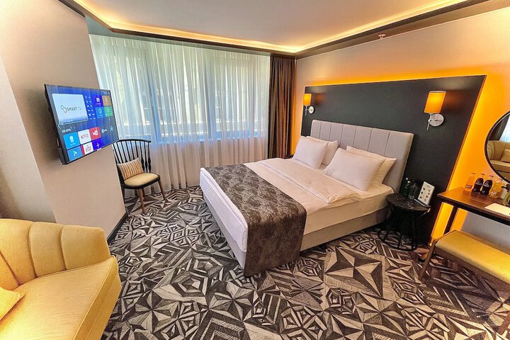 Room 30 of 47