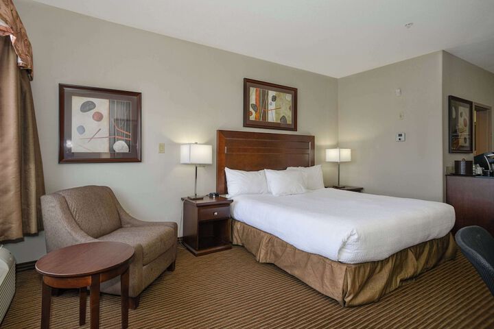 Room 3 of 42