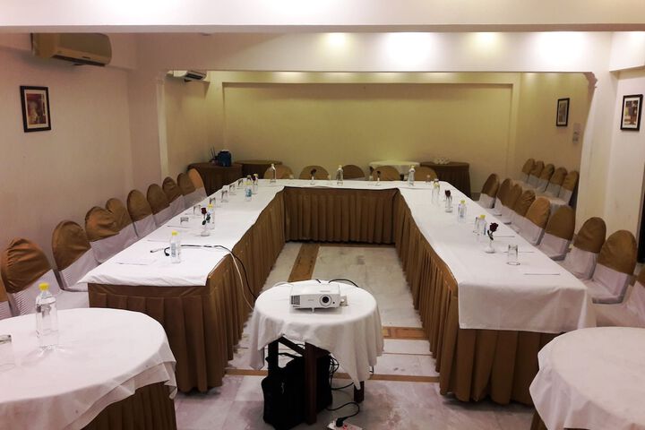 Ballroom/Hall 21 of 25