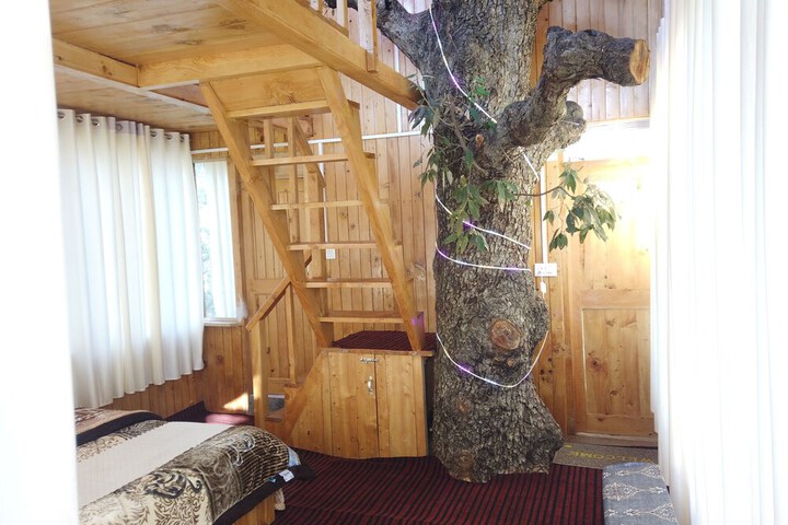 Room 5 of 34