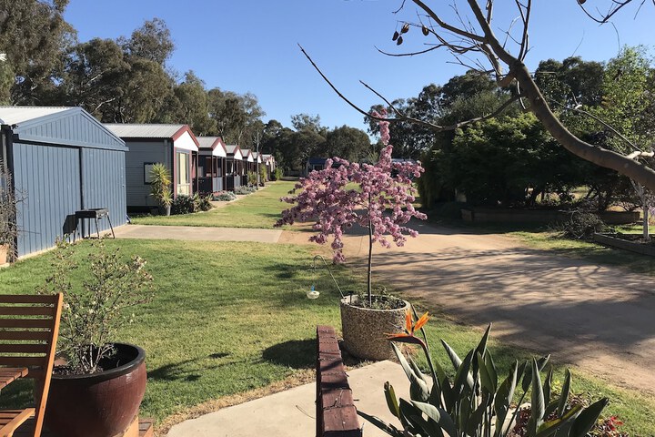 Hotel Exterior 21 of 25