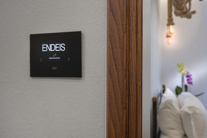 Room 18 of 131