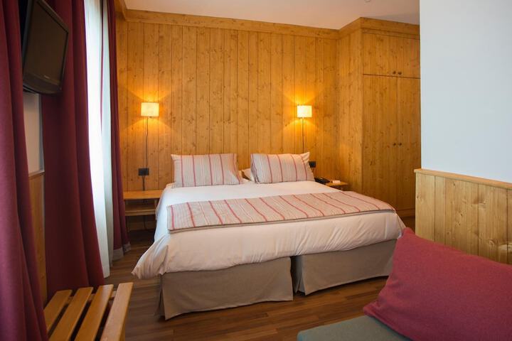 Room 10 of 60