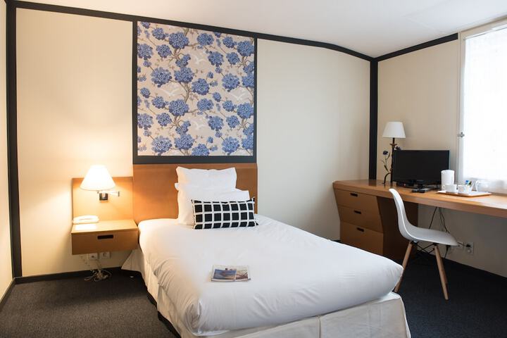 Room 12 of 45