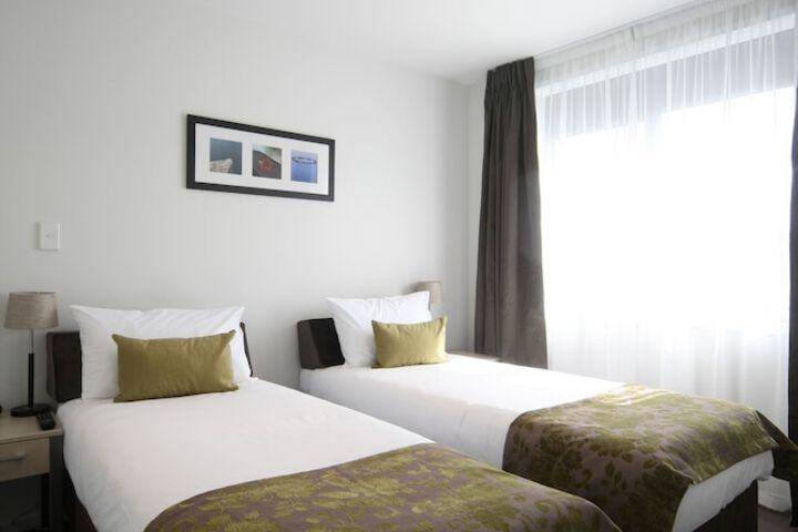 Room 6 of 20