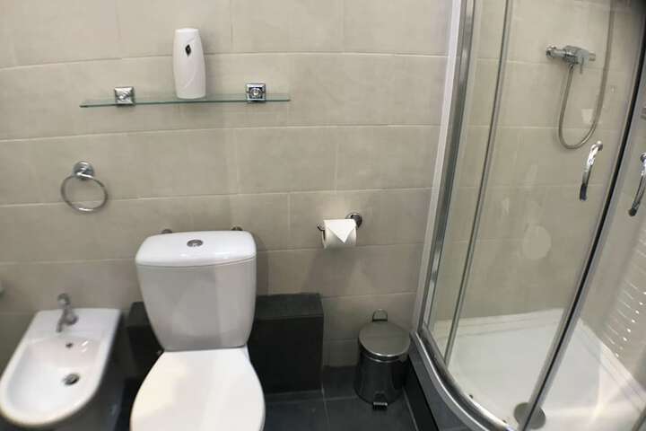 Room 6 of 20