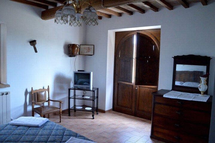 Room 15 of 32