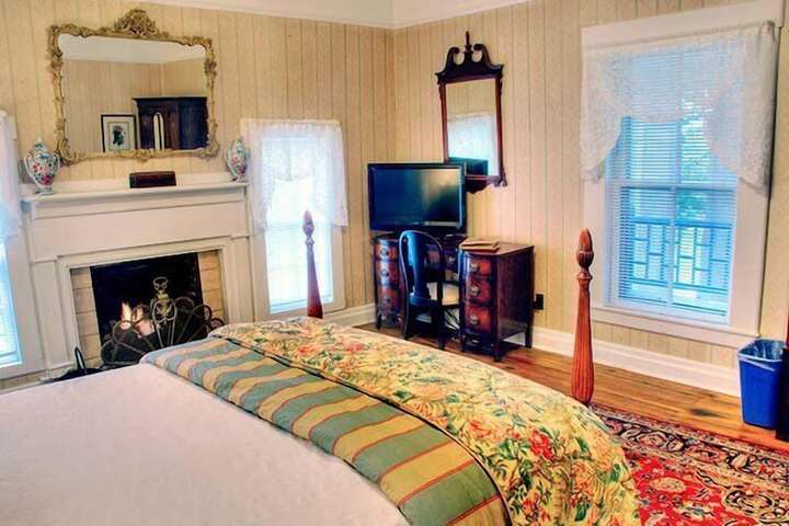 Room 15 of 40
