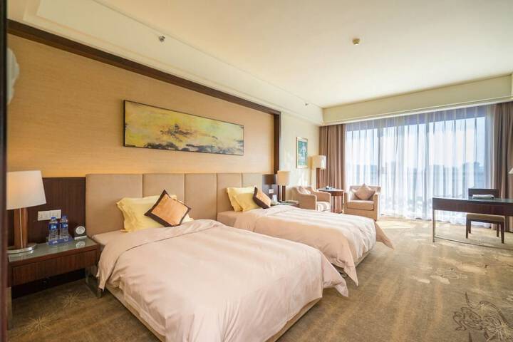 Room 9 of 50