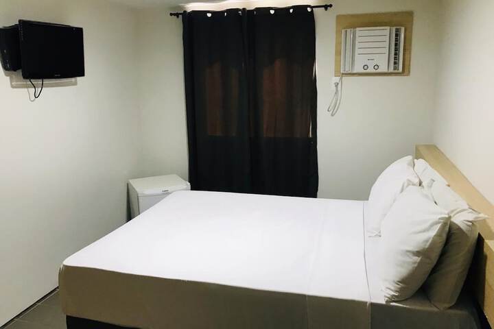 Room 10 of 35