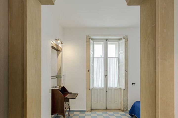 Room 26 of 92