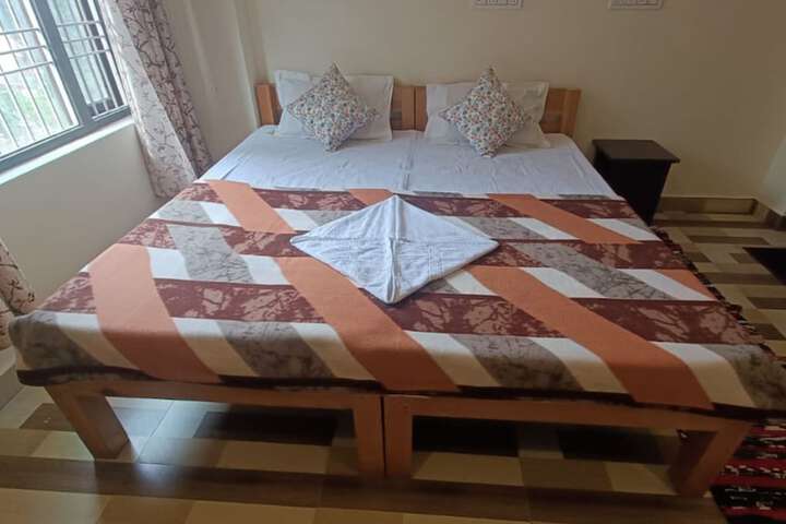 Room 2 of 26