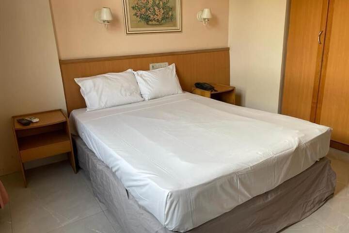 Room 6 of 55
