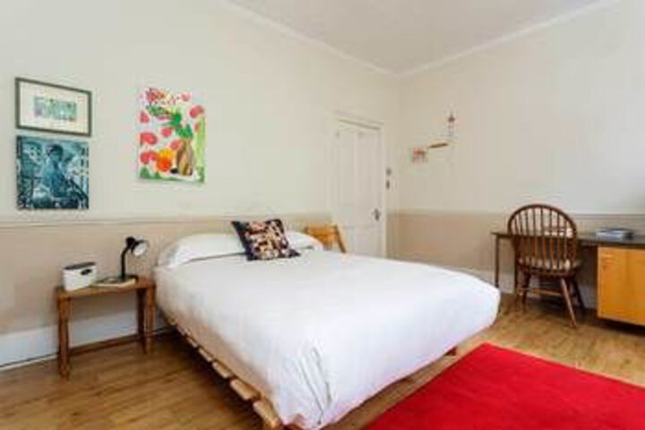 Room 5 of 20