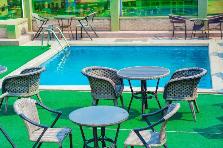 Pool 30 of 36