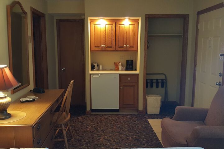 Room 85 of 128