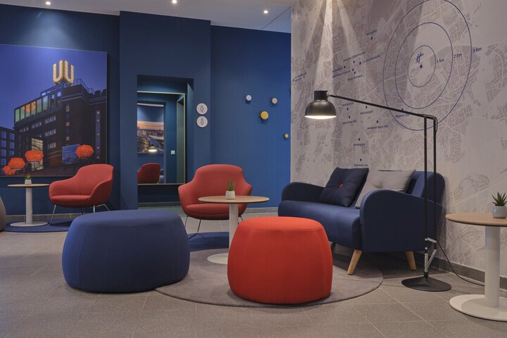 Entrance & Lobby