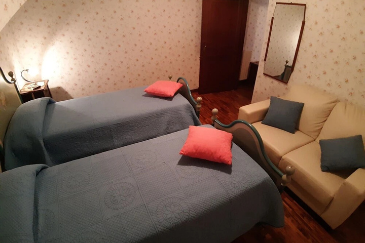 Room 3 of 17