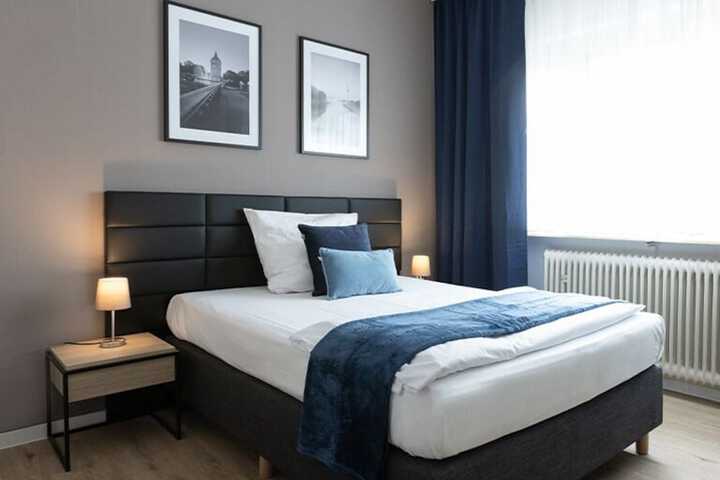Room 3 of 7