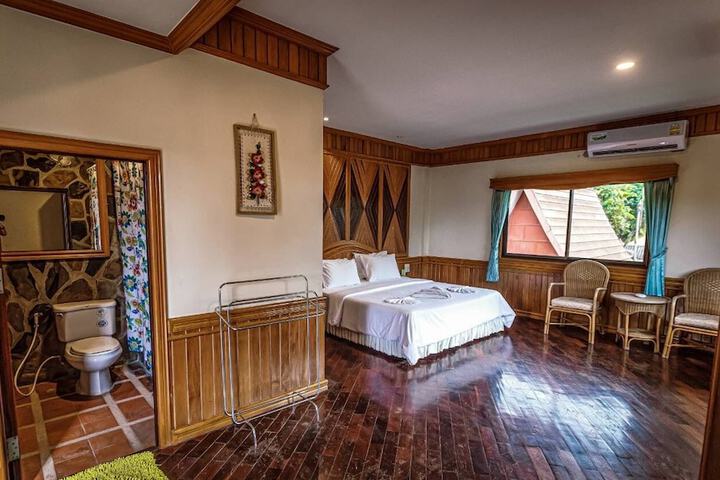Room 12 of 52
