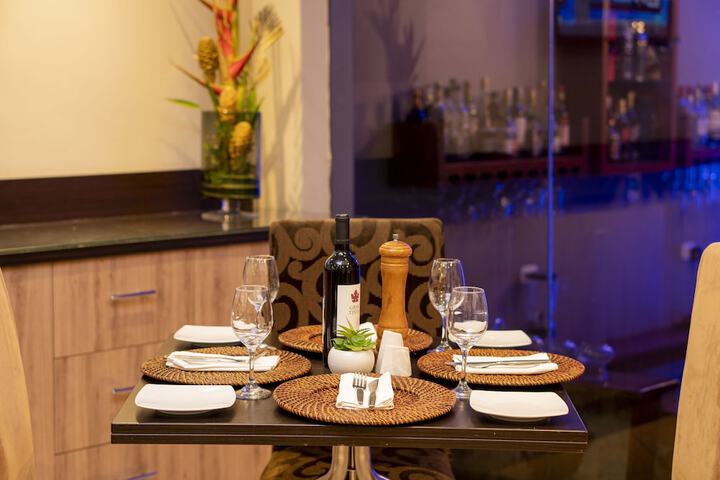 Dining 41 of 61