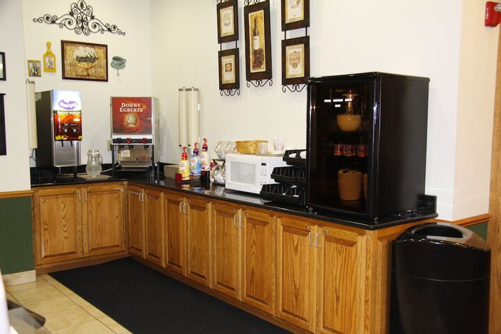 Breakfast/Coffee Service 35 of 60