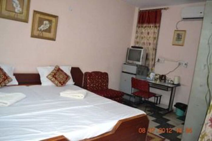 Room 37 of 46