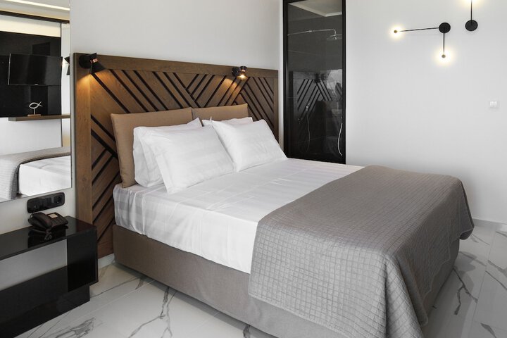 Room 4 of 71