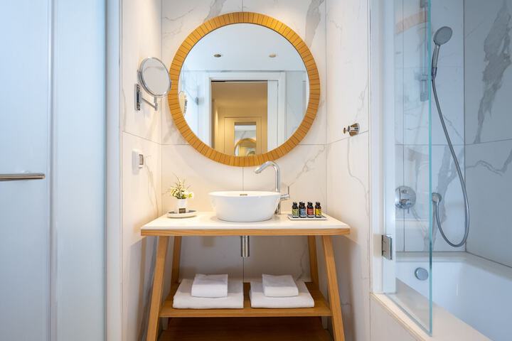 Bath Photo
