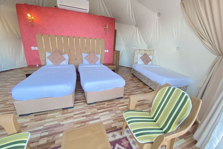 Room 38 of 122