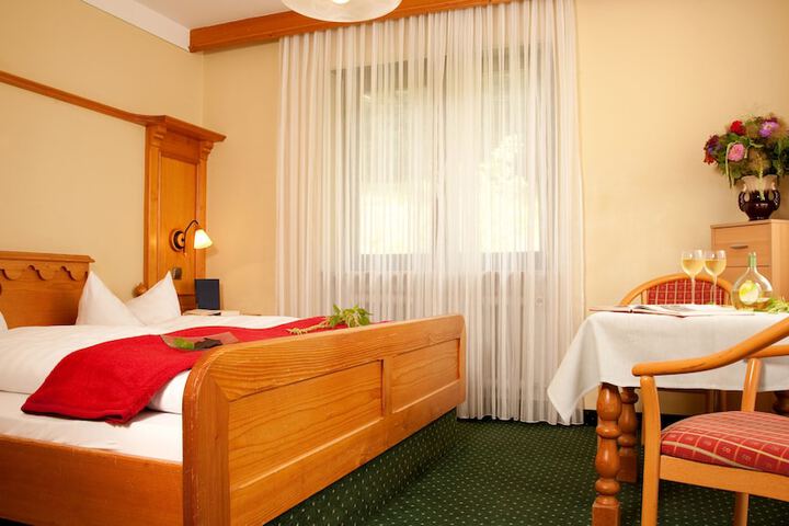 Room 3 of 36
