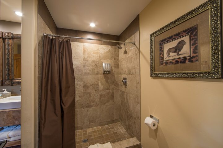 Room 121 of 154