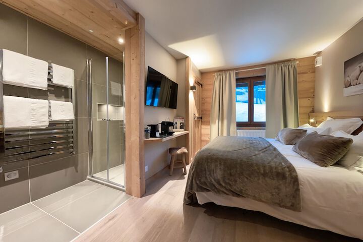 Room 7 of 38