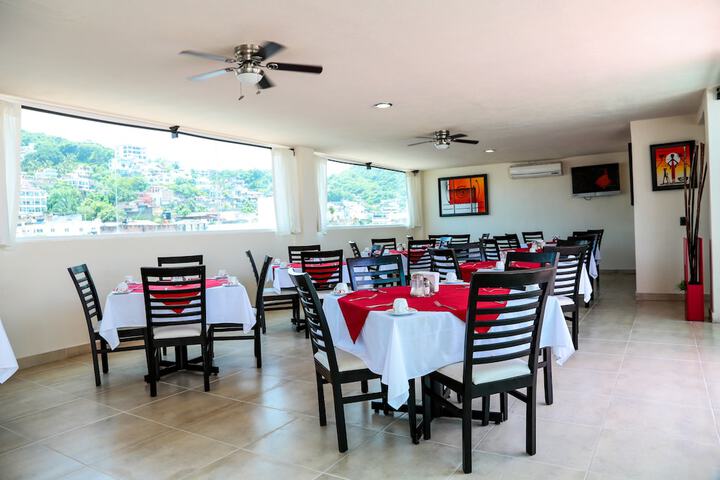 Dining Photos