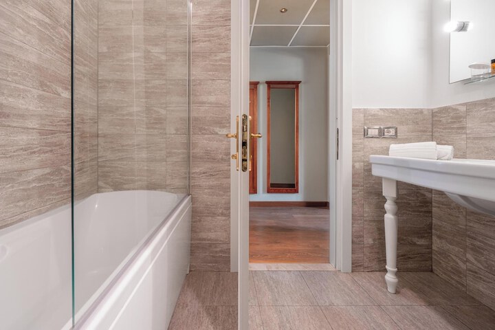 Clean Restrooms