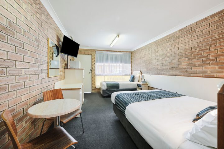 Room 15 of 23