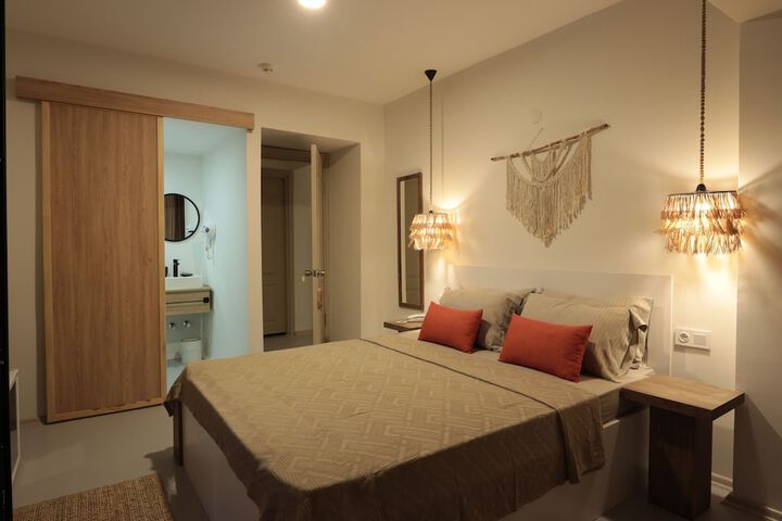 Room 11 of 51
