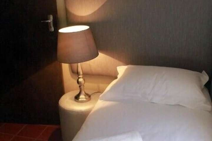 Room 8 of 24