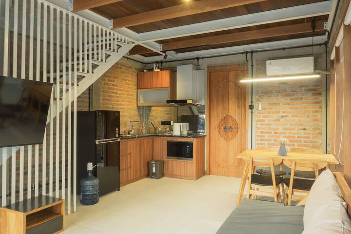 Room 16 of 31